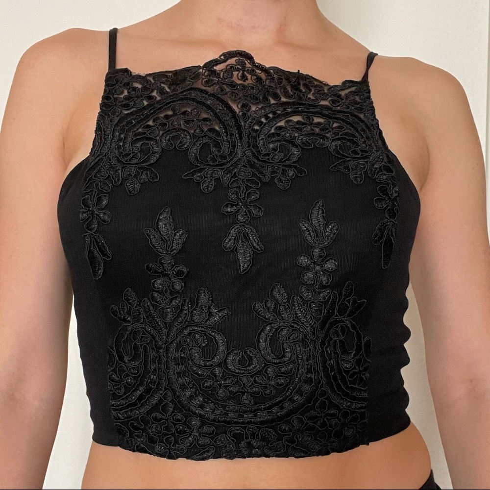 Kendall & Kylie black detailed tank